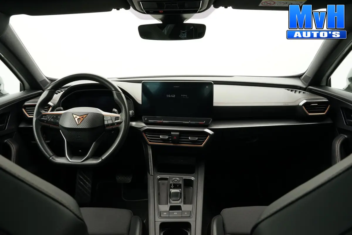 1.4 TSI PHEV|KUIPSTOEL|PANO|STOEL/STUUR.VERW|SOH97%