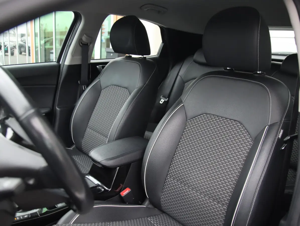1.6 GDi 140PK PHEV DynamicPlusLine Adaptieve Cruise