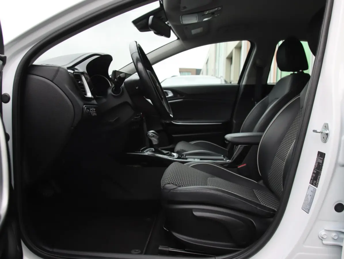 1.6 GDi 140PK PHEV DynamicPlusLine Adaptieve Cruise