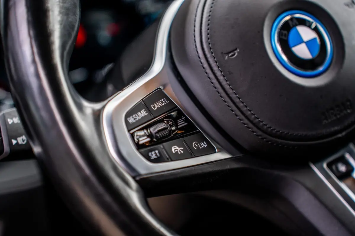 320e xDrive|PANO|SFEER|CAMERA|ACC|17''