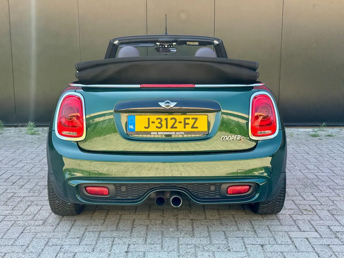 2.0 S Chili Serious Business | Harman/Kardon | LED | Stoel verwarming | Navigatie | | Audio installatie premium | Cruise control | Elektrisch bedienbare kap