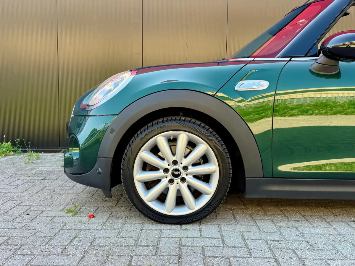 2.0 S Chili Serious Business | Harman/Kardon | LED | Stoel verwarming | Navigatie | | Audio installatie premium | Cruise control | Elektrisch bedienbare kap