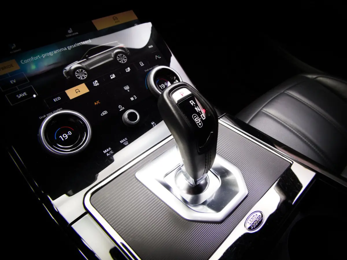 1.5 P300e AWD R-Dynamic HSE (PANO, ADAPTIVE CRUISE, MERIDIAN-AUDIO, DODEHOEKDETECTOR, APPLE CARPLAY)