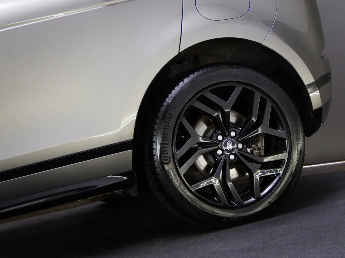 1.5 P300e AWD R-Dynamic HSE (PANO, ADAPTIVE CRUISE, MERIDIAN-AUDIO, DODEHOEKDETECTOR, APPLE CARPLAY)