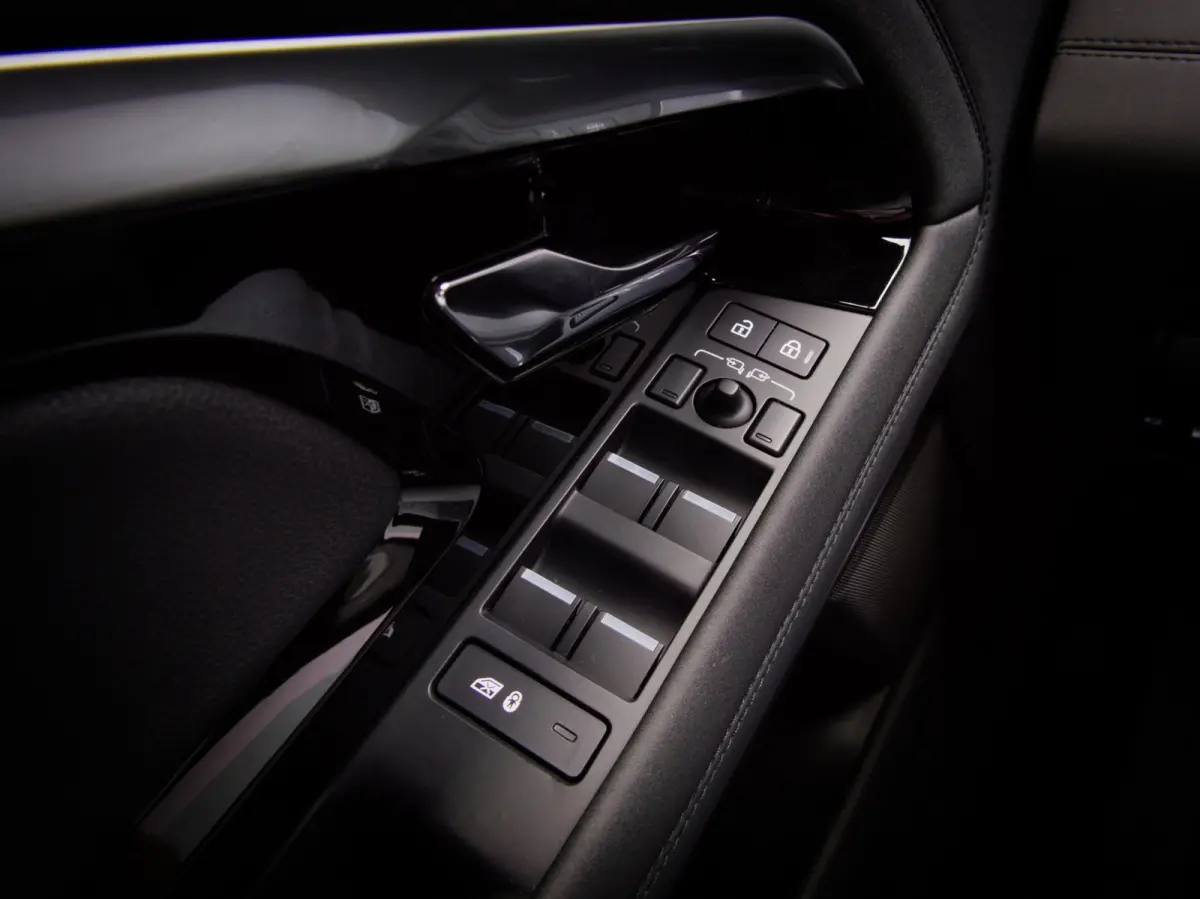 1.5 P300e AWD R-Dynamic HSE (PANO, ADAPTIVE CRUISE, MERIDIAN-AUDIO, DODEHOEKDETECTOR, APPLE CARPLAY)