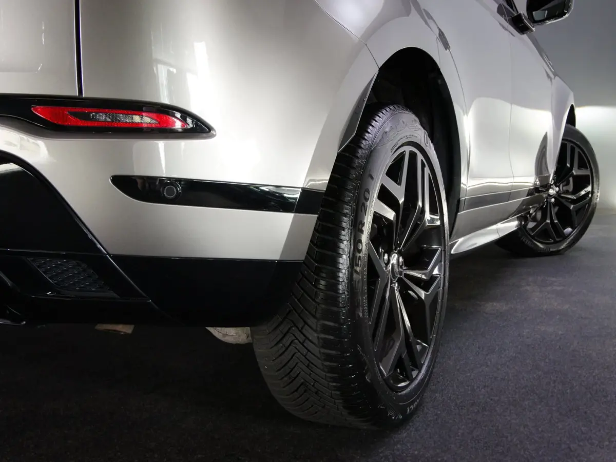 1.5 P300e AWD R-Dynamic HSE (PANO, ADAPTIVE CRUISE, MERIDIAN-AUDIO, DODEHOEKDETECTOR, APPLE CARPLAY)