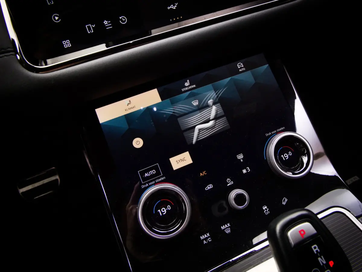 1.5 P300e AWD R-Dynamic HSE (PANO, ADAPTIVE CRUISE, MERIDIAN-AUDIO, DODEHOEKDETECTOR, APPLE CARPLAY)