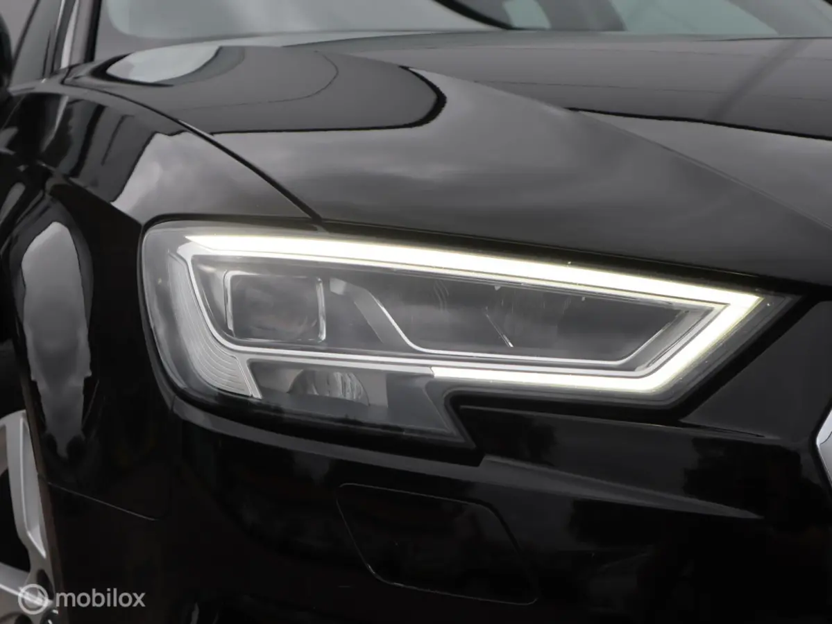 1.0 TFSI LED pdc Airco Cruise Navi 17 inch