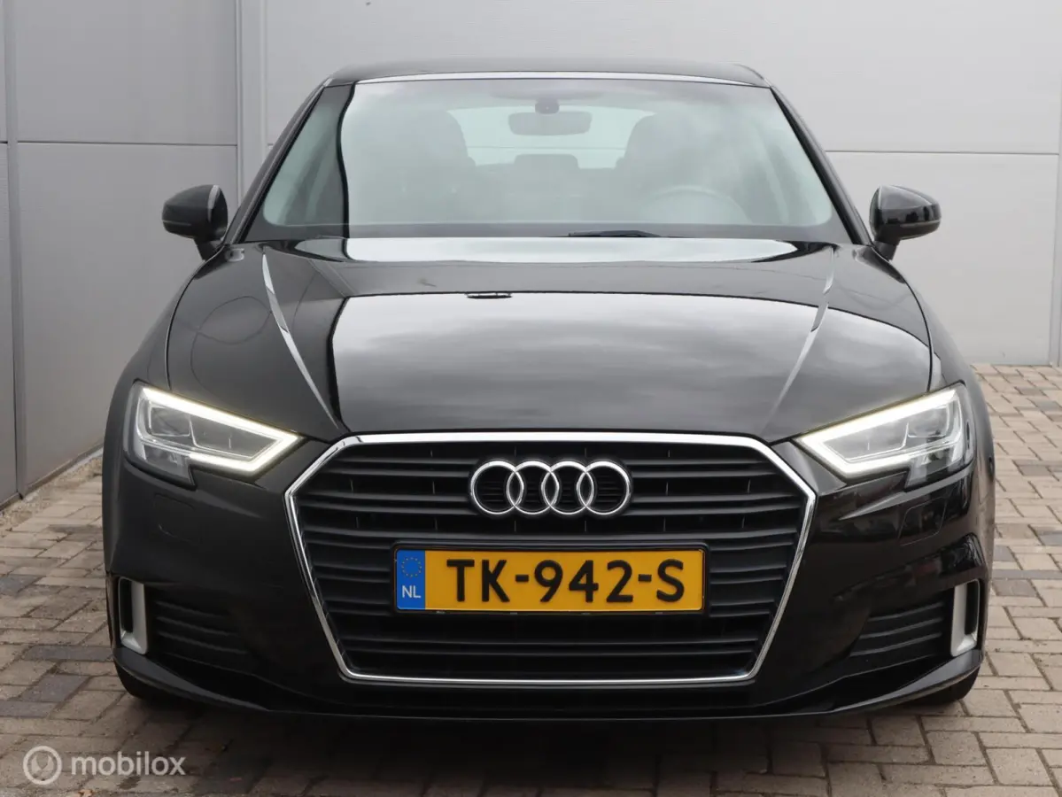 1.0 TFSI LED pdc Airco Cruise Navi 17 inch