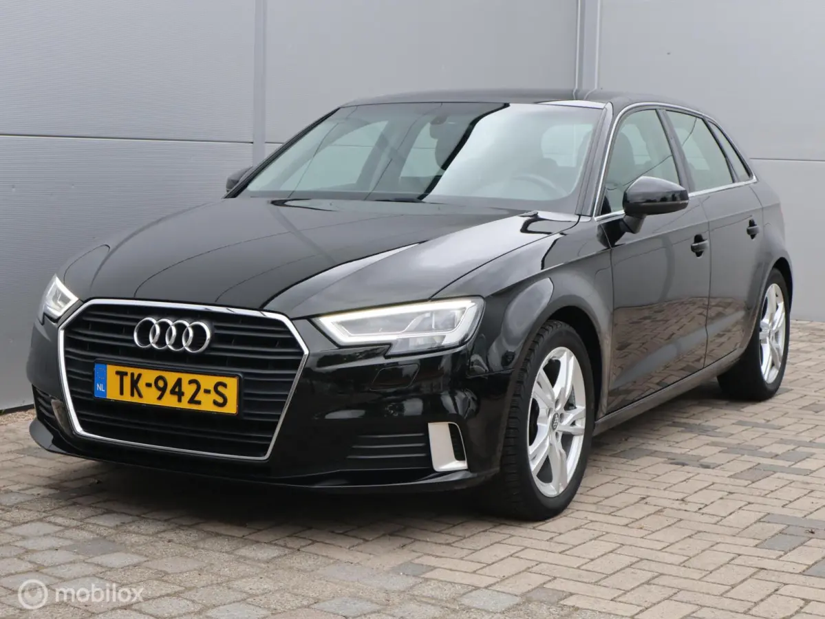 1.0 TFSI LED pdc Airco Cruise Navi 17 inch