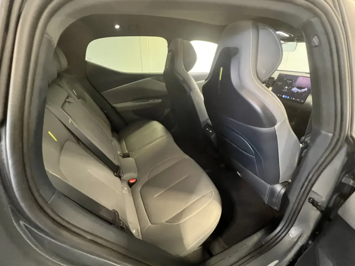 More 66 kWh | SoH 98.7% | Navigatie/Android/Apple Carplay | LMV 20" | Panoramadak | Voorstoelen Verwarmd | Cruise Control Adaptief | Airco |