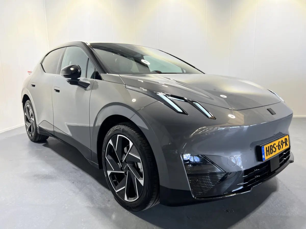 More 66 kWh | SoH 98.7% | Navigatie/Android/Apple Carplay | LMV 20" | Panoramadak | Voorstoelen Verwarmd | Cruise Control Adaptief | Airco |