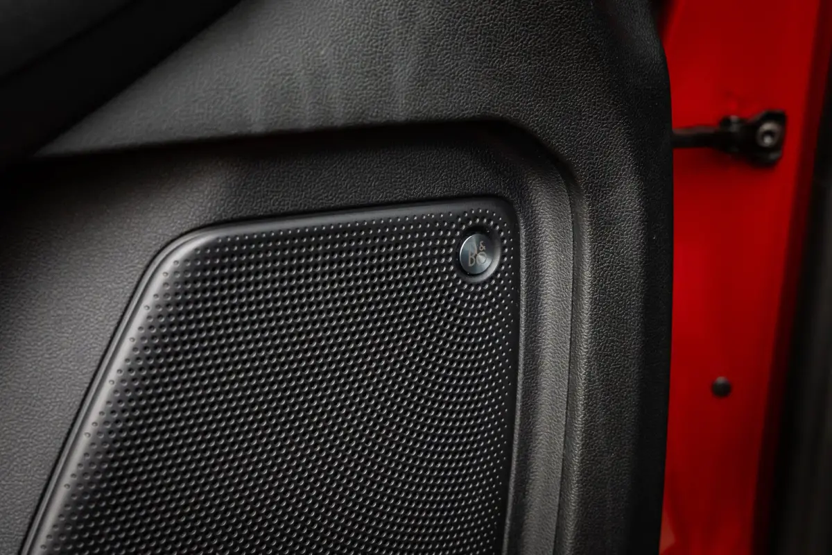 2.5 PHEV ST-Line X | Pano-dak | B&O audio | 100% Dealer Onderhouden | Full adaptive LED | Head-Up Display | Winter-pack | Standkachel | Half Leder | Apple & Android Carplay |