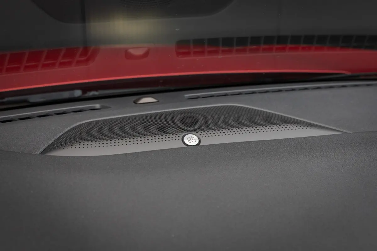 2.5 PHEV ST-Line X | Pano-dak | B&O audio | 100% Dealer Onderhouden | Full adaptive LED | Head-Up Display | Winter-pack | Standkachel | Half Leder | Apple & Android Carplay |