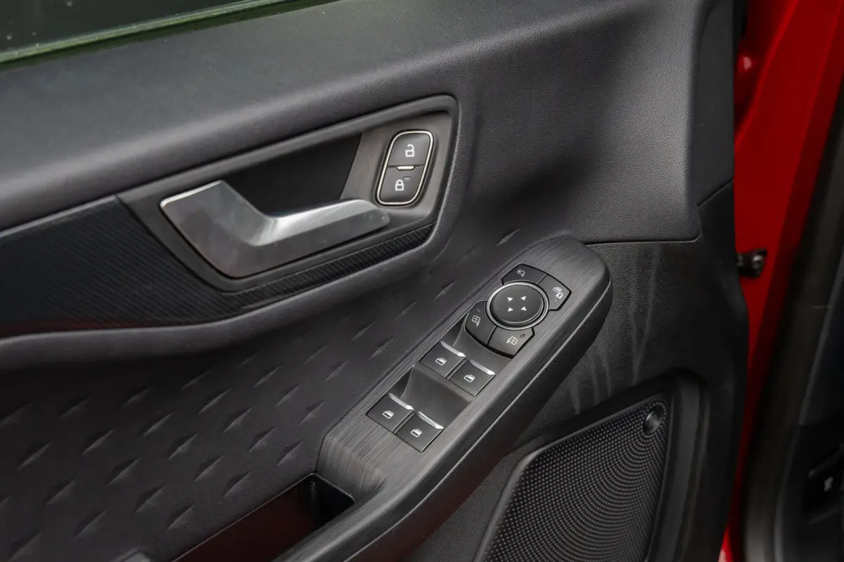 2.5 PHEV ST-Line X | Pano-dak | B&O audio | 100% Dealer Onderhouden | Full adaptive LED | Head-Up Display | Winter-pack | Standkachel | Half Leder | Apple & Android Carplay |