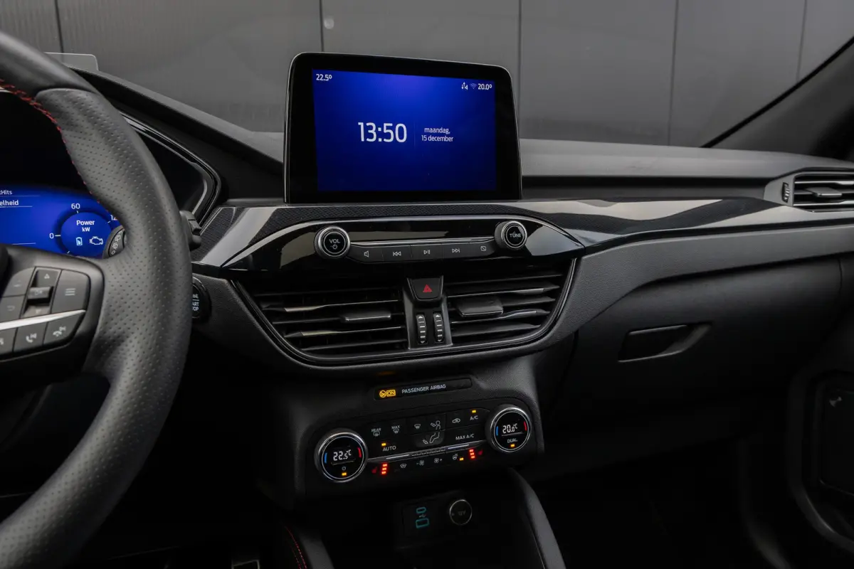 2.5 PHEV ST-Line X | Pano-dak | B&O audio | 100% Dealer Onderhouden | Full adaptive LED | Head-Up Display | Winter-pack | Standkachel | Half Leder | Apple & Android Carplay |