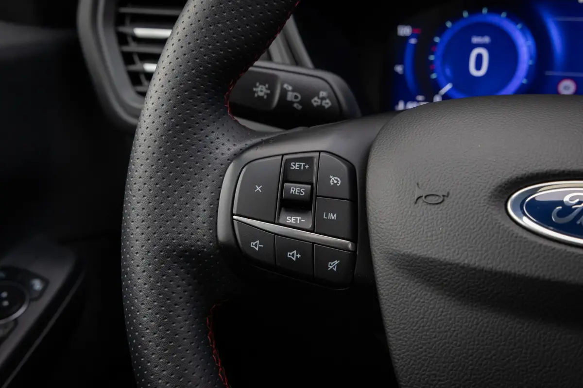 2.5 PHEV ST-Line X | Pano-dak | B&O audio | 100% Dealer Onderhouden | Full adaptive LED | Head-Up Display | Winter-pack | Standkachel | Half Leder | Apple & Android Carplay |