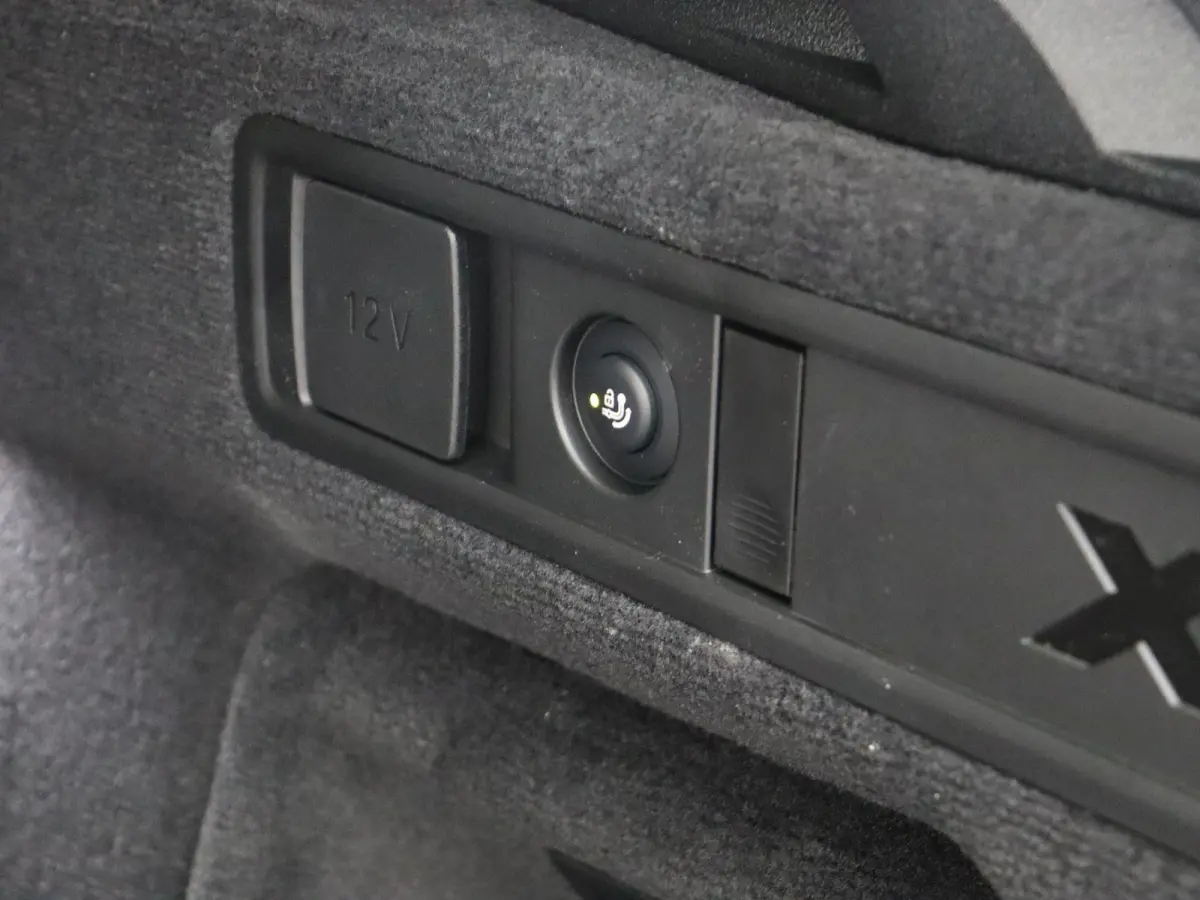 xDrive50e M Sportpakket Pro | Travel Pack | Innovation Pack | Comfort Plus Pack | Exclusive Pack | Soft Close | Trekhaak | Panoramadak | Comfortstoelen | Driving Assistant Professional | Har
