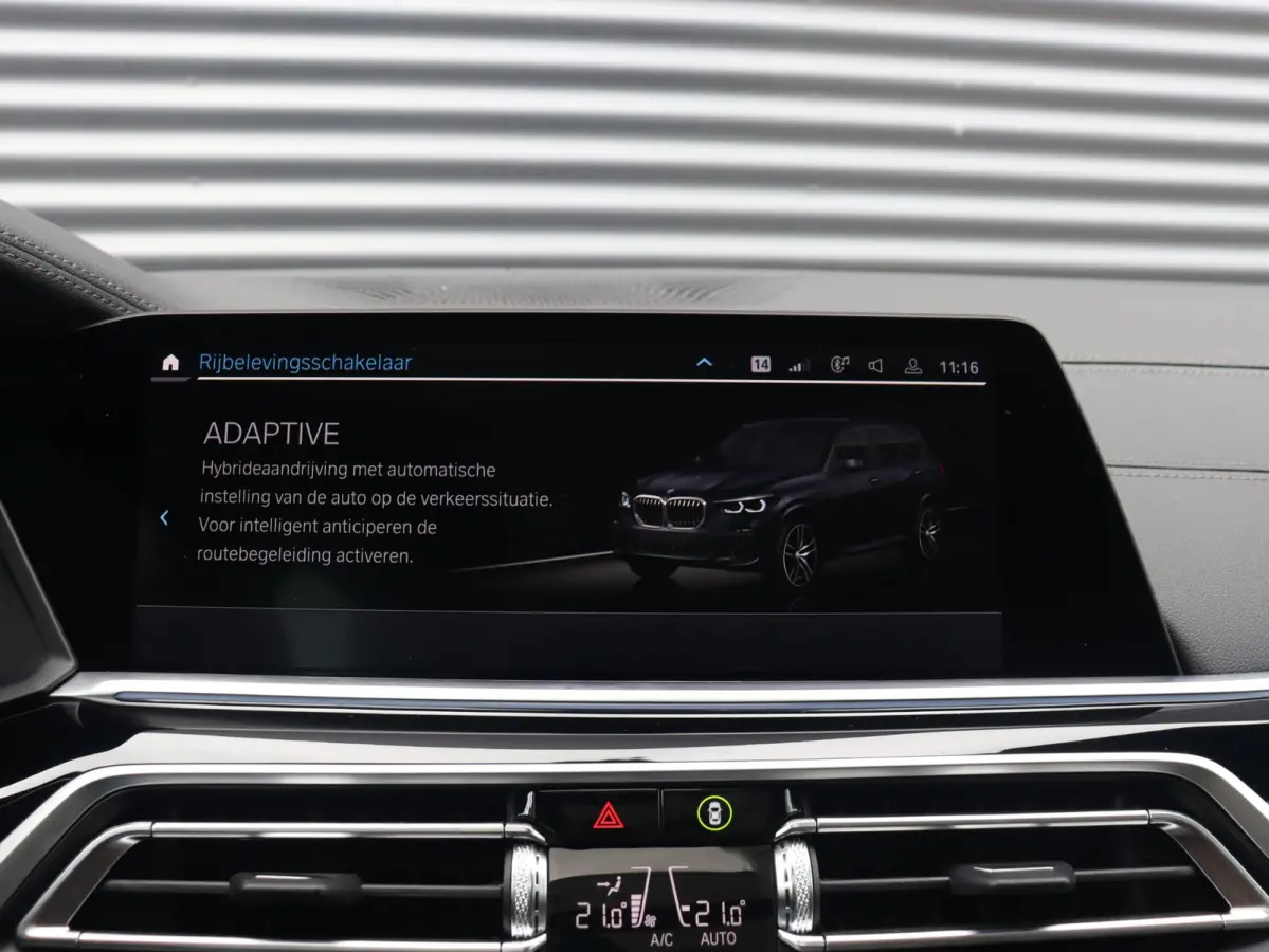 xDrive45e | High Executive | M Sportpakket | Panodak | Trekhaak | Driving Assistant Prof. | Comfortstoelen | Parking Assistant Plus | Comfort Access | SOH 87% | 22'' LMV