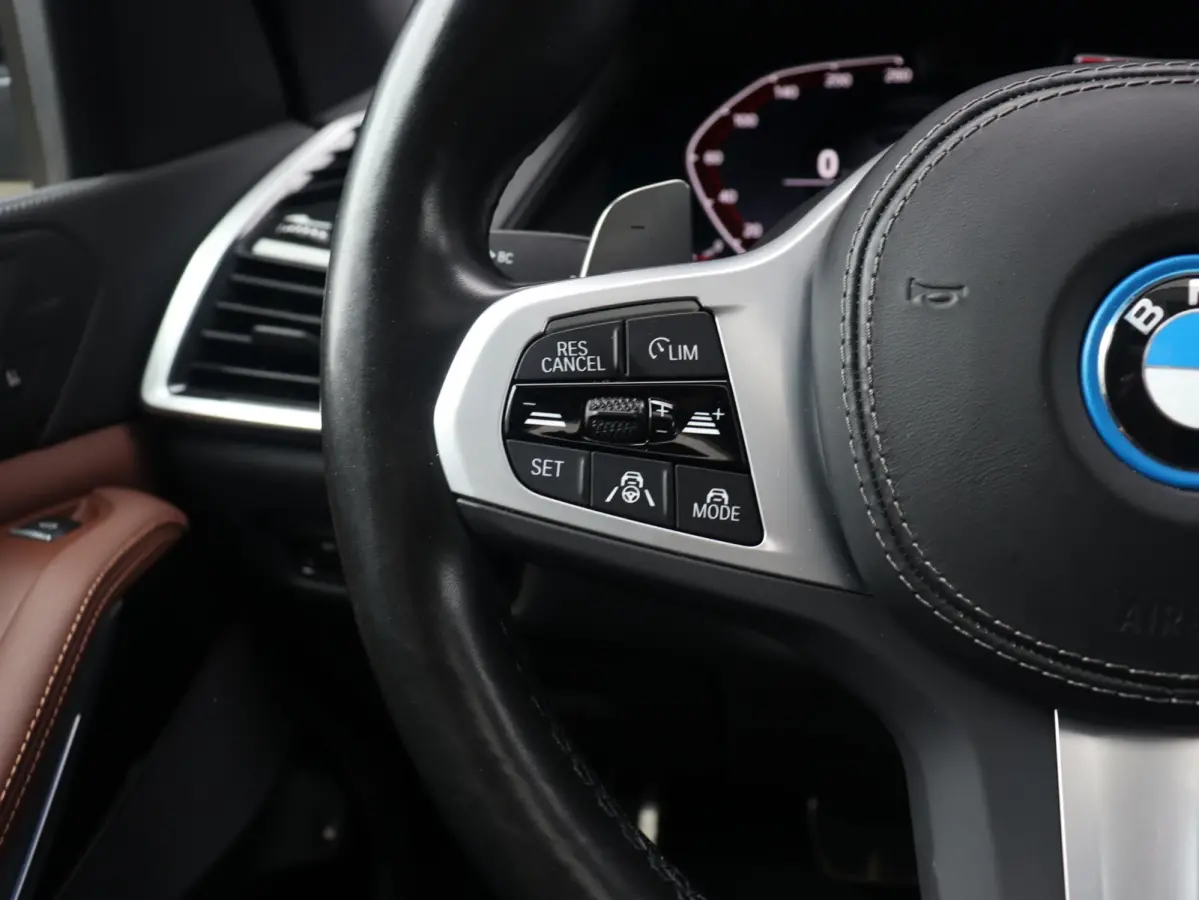 xDrive45e | High Executive | M Sportpakket | Panodak | Trekhaak | Driving Assistant Prof. | Comfortstoelen | Parking Assistant Plus | Comfort Access | SOH 87% | 22'' LMV