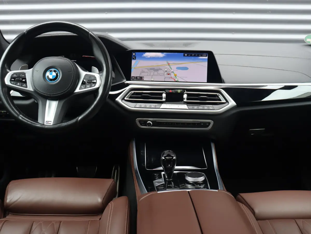 xDrive45e | High Executive | M Sportpakket | Panodak | Trekhaak | Driving Assistant Prof. | Comfortstoelen | Parking Assistant Plus | Comfort Access | SOH 87% | 22'' LMV