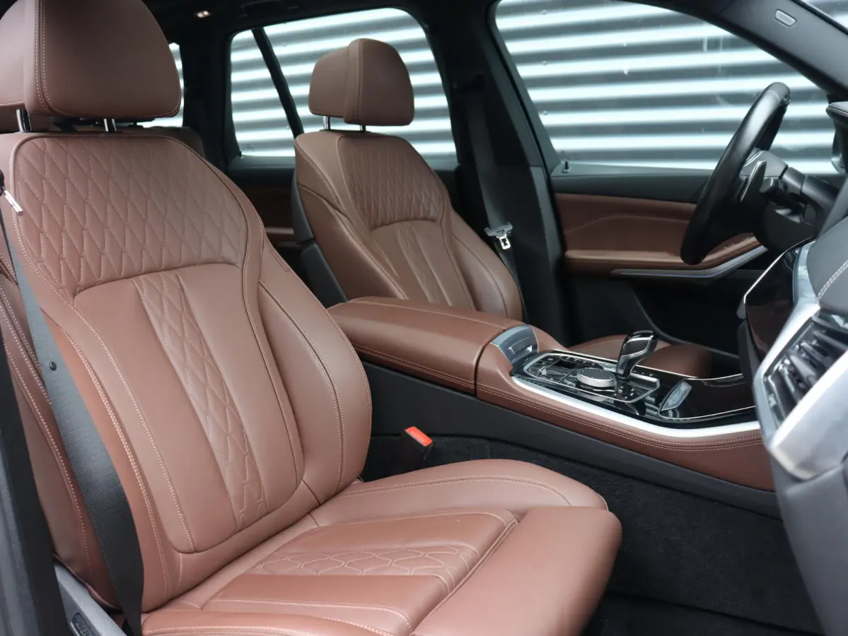 xDrive45e | High Executive | M Sportpakket | Panodak | Trekhaak | Driving Assistant Prof. | Comfortstoelen | Parking Assistant Plus | Comfort Access | SOH 87% | 22'' LMV