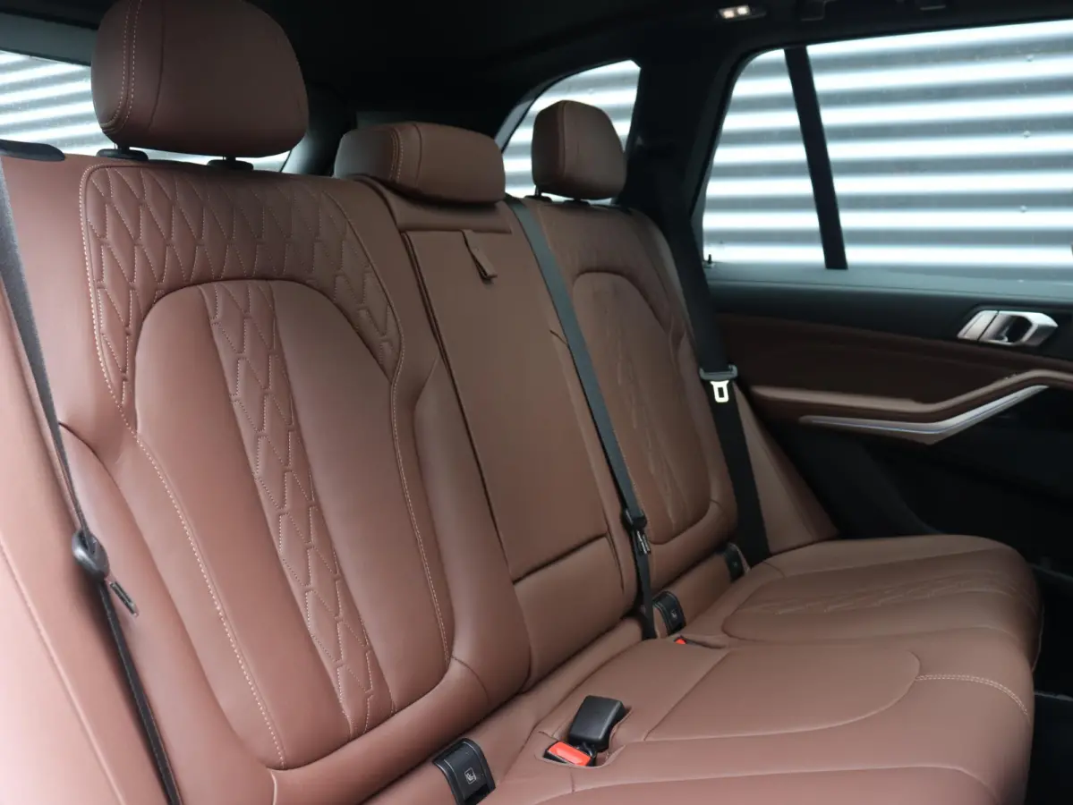 xDrive45e | High Executive | M Sportpakket | Panodak | Trekhaak | Driving Assistant Prof. | Comfortstoelen | Parking Assistant Plus | Comfort Access | SOH 87% | 22'' LMV