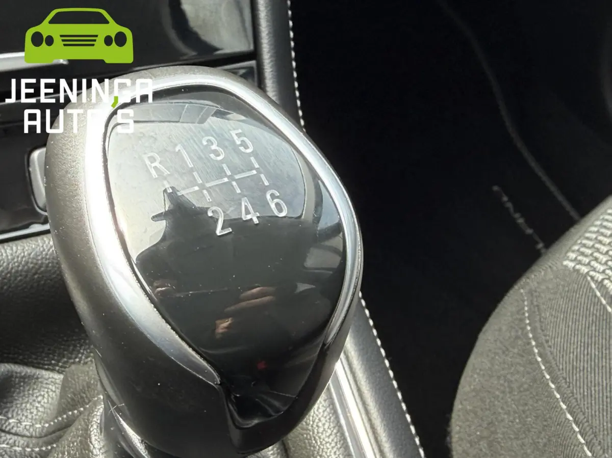 1.2 Turbo Level 2|PDC|AppleCarPlay|Clima|NAP