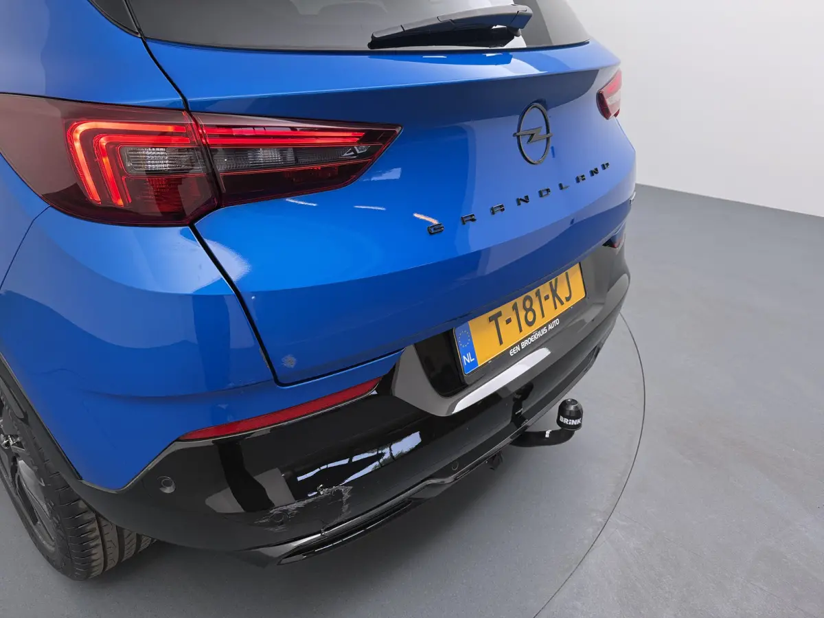 1.6 Turbo Plug-In Hybrid Level 4 / Navigatie / Camera / Parkeersensoren / Carplay / Dodehoek / LED / 18'' LMV