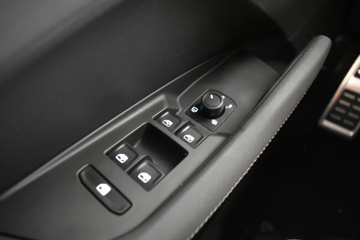 1.5 eTSI Mem-Seats Stoel+Stuur Ver El aklep Virtual Cockpit