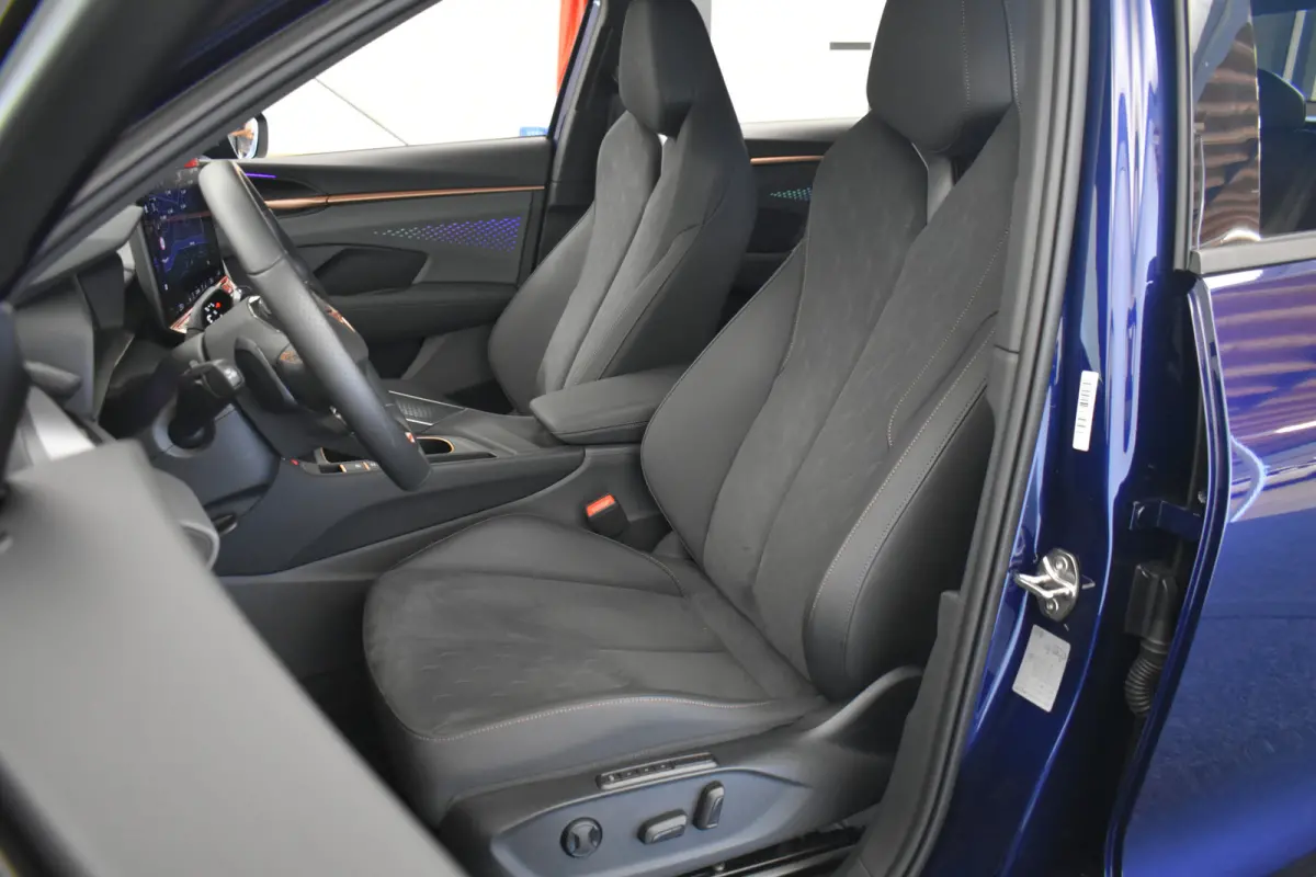 1.5 eTSI Mem-Seats Stoel+Stuur Ver El aklep Virtual Cockpit