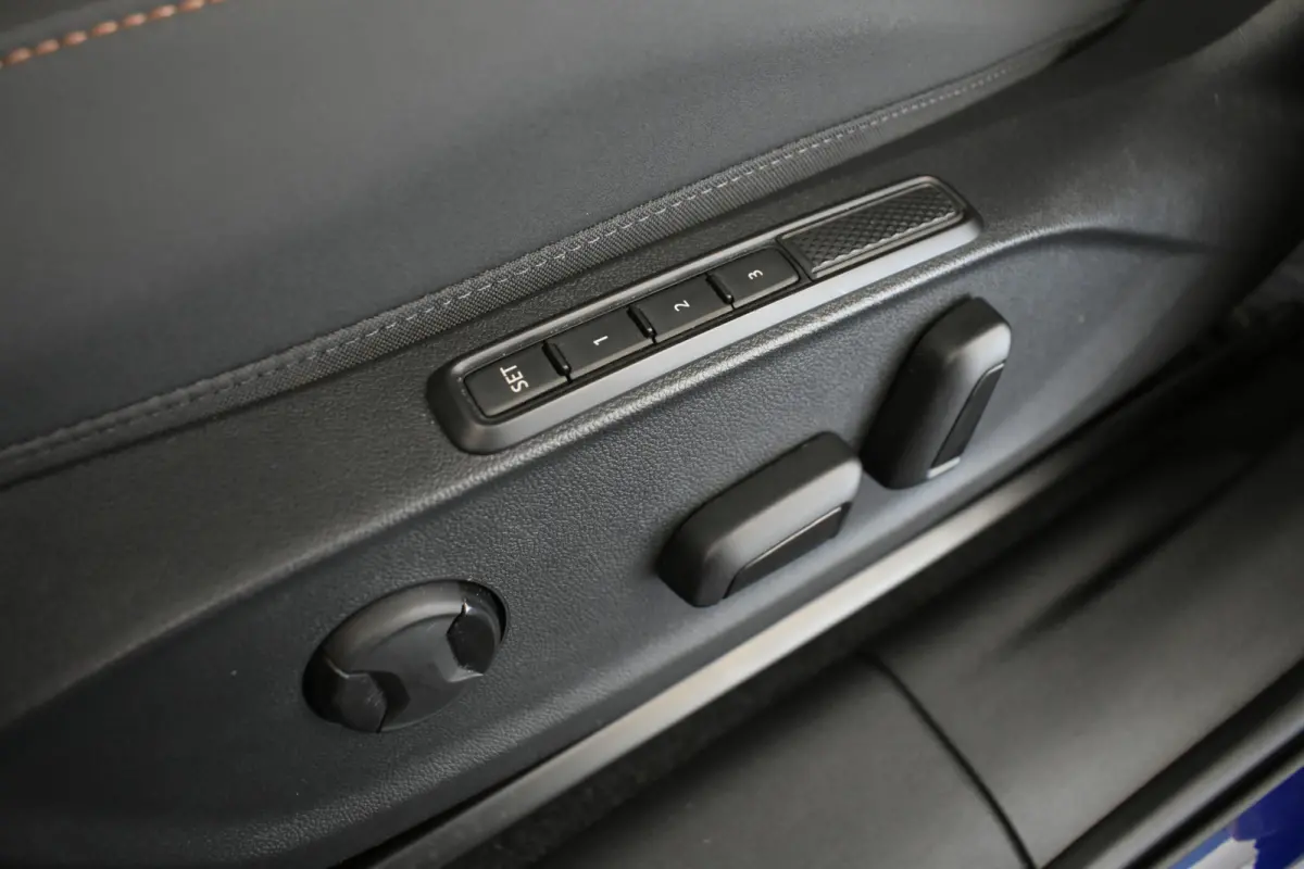 1.5 eTSI Mem-Seats Stoel+Stuur Ver El aklep Virtual Cockpit