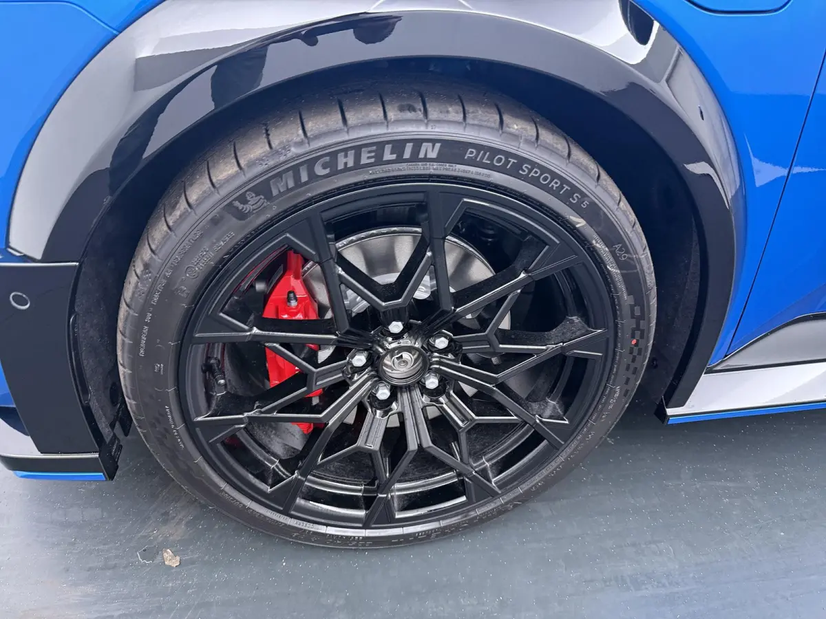 GTS 52 kWh | Pack Driving | Pack Safety | Blind spot warning & intervention