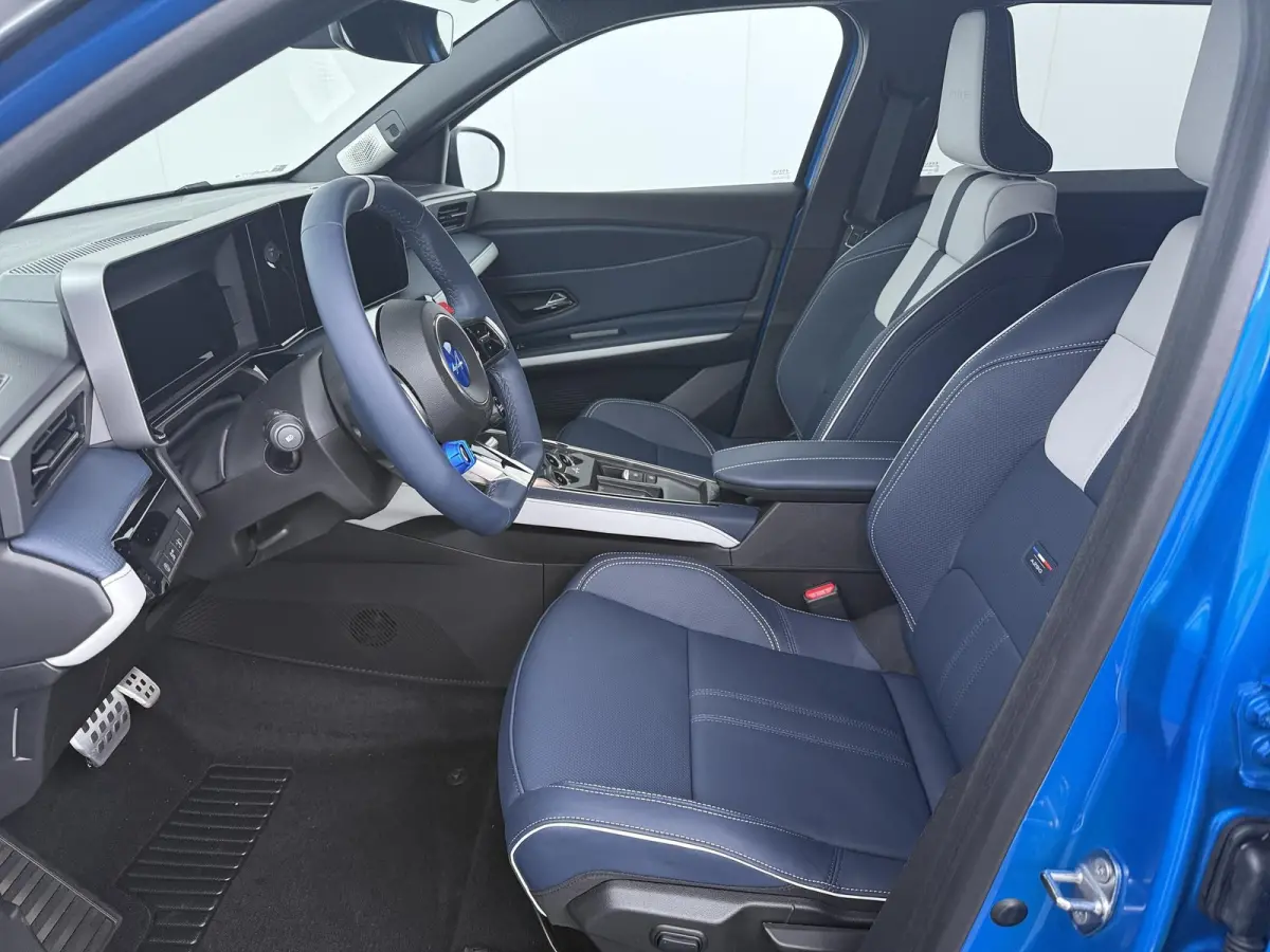 GTS 52 kWh | Pack Driving | Pack Safety | Blind spot warning & intervention