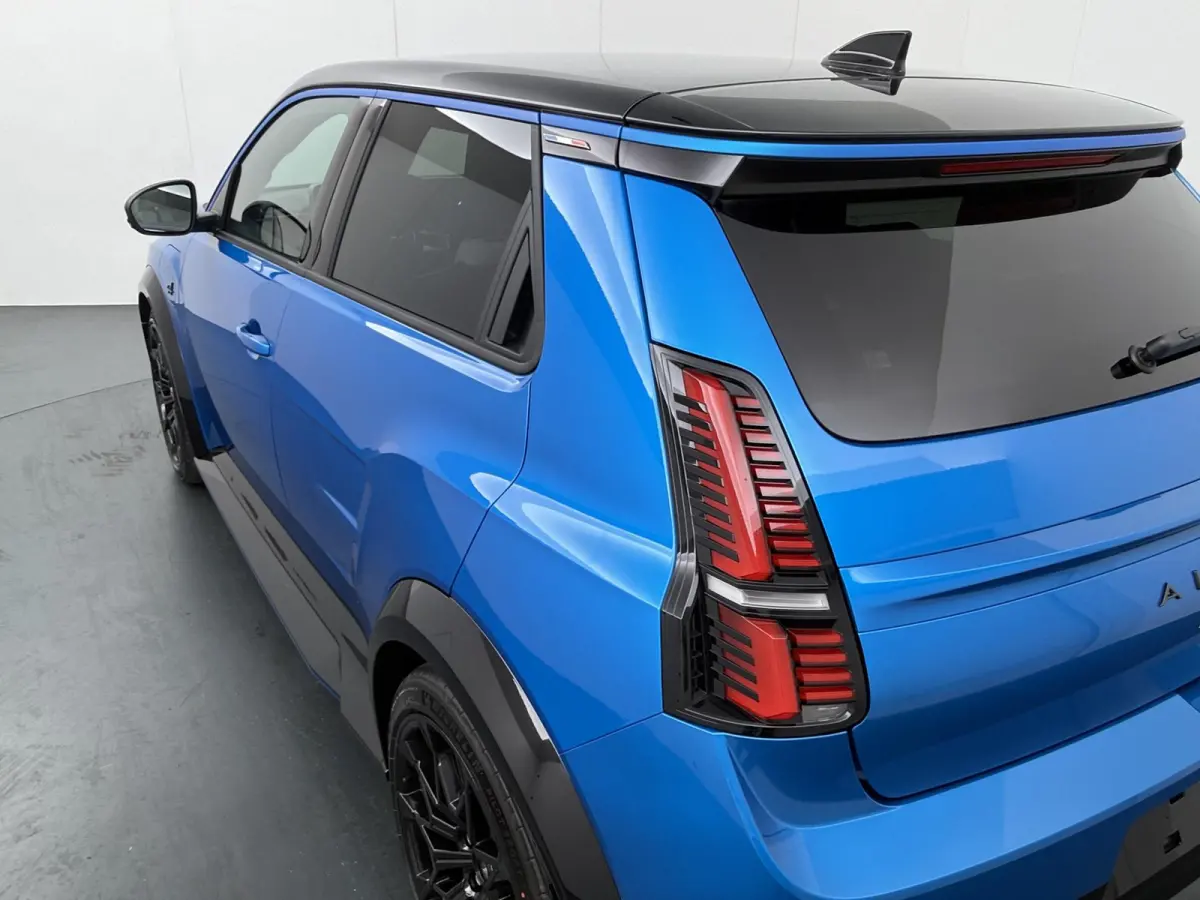 GTS 52 kWh | Pack Driving | Pack Safety | Blind spot warning & intervention