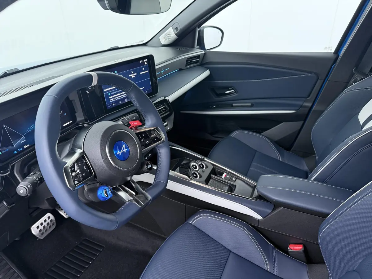 GTS 52 kWh | Pack Driving | Pack Safety | Blind spot warning & intervention