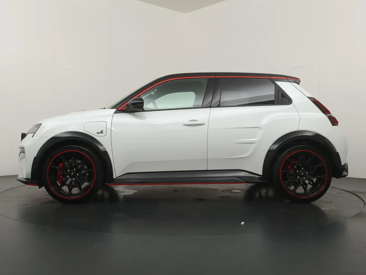 GT Performance 52 kWh |  Alpine Portal | Pack Driving | Signature Rouge