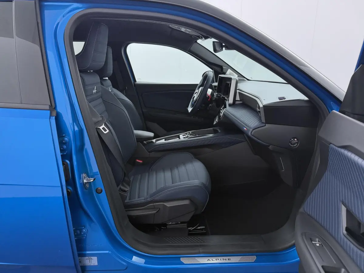 GT Performance 52 kWh | Alpine Portal | Verwarmbaar stuurwiel | Pack Driving | Signature Bleu