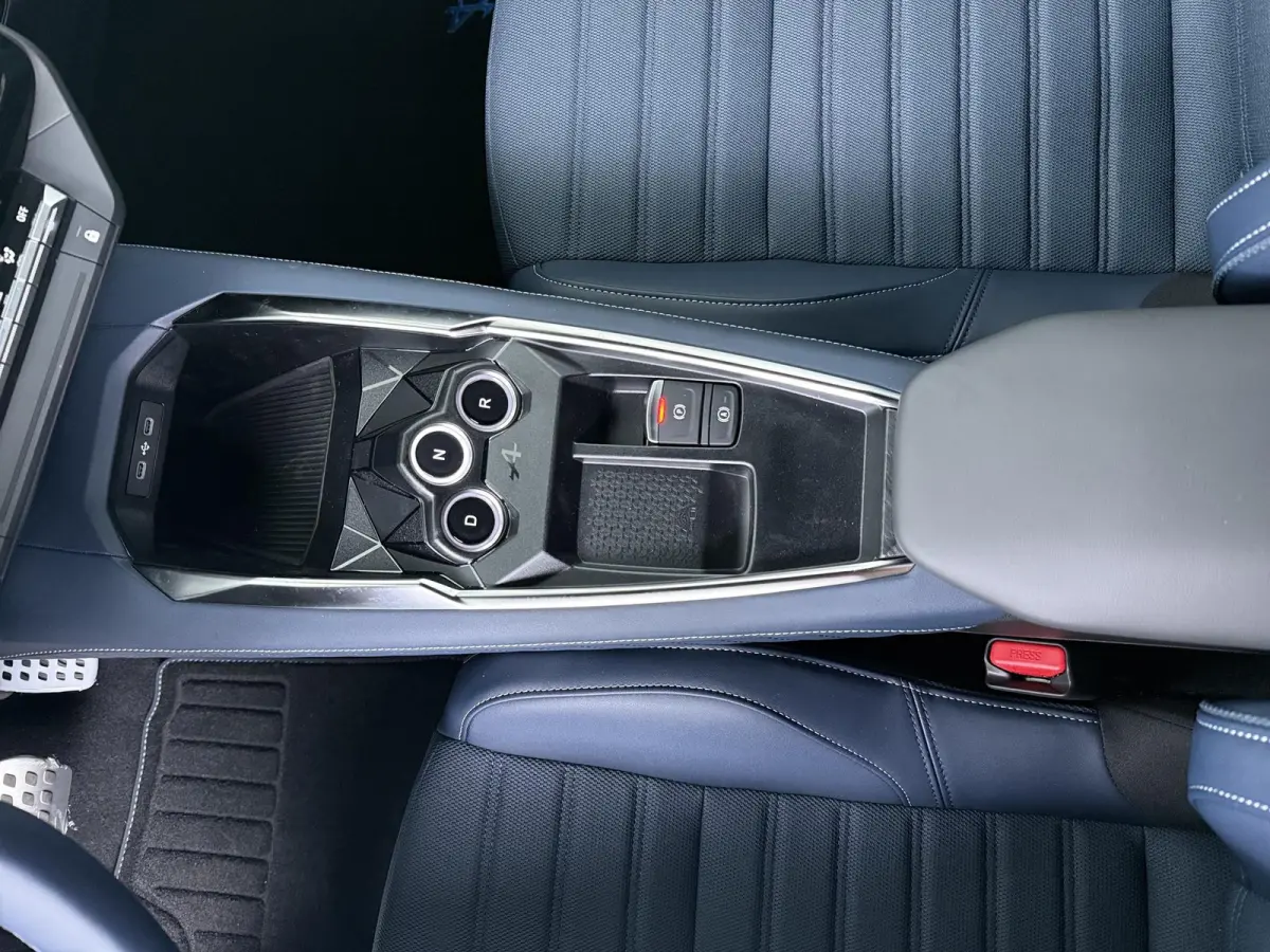 GT 52 kWh |  Pack Driving | Signature Bleue | Alpine monogram