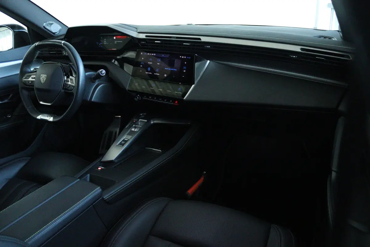 1.6 HYbrid 225 GT Pack Business | Adapt. Cruise | Nappa Leder | Focal Audio | 360 Camera | Massage | Memory | Carplay | Keyless |