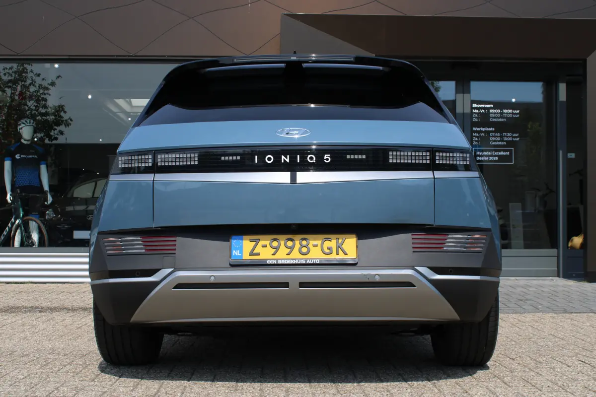 Style 58 kWh | Achteruitrijcamera | Cruise control adaptief met Stop&Go | Navigatiesysteem full map