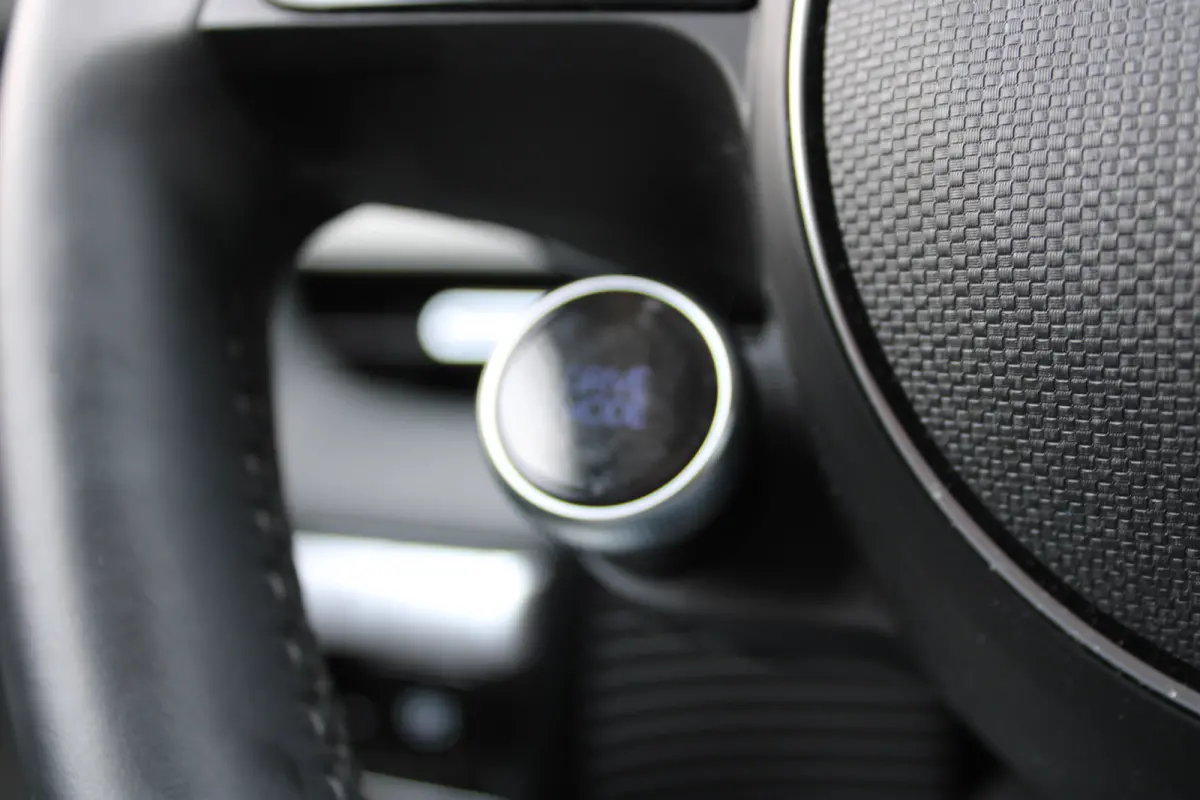 Style 58 kWh | Achteruitrijcamera | Cruise control adaptief met Stop&Go | Navigatiesysteem full map