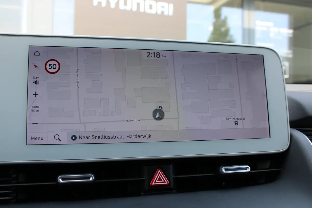 Style 58 kWh | Achteruitrijcamera | Cruise control adaptief met Stop&Go | Navigatiesysteem full map