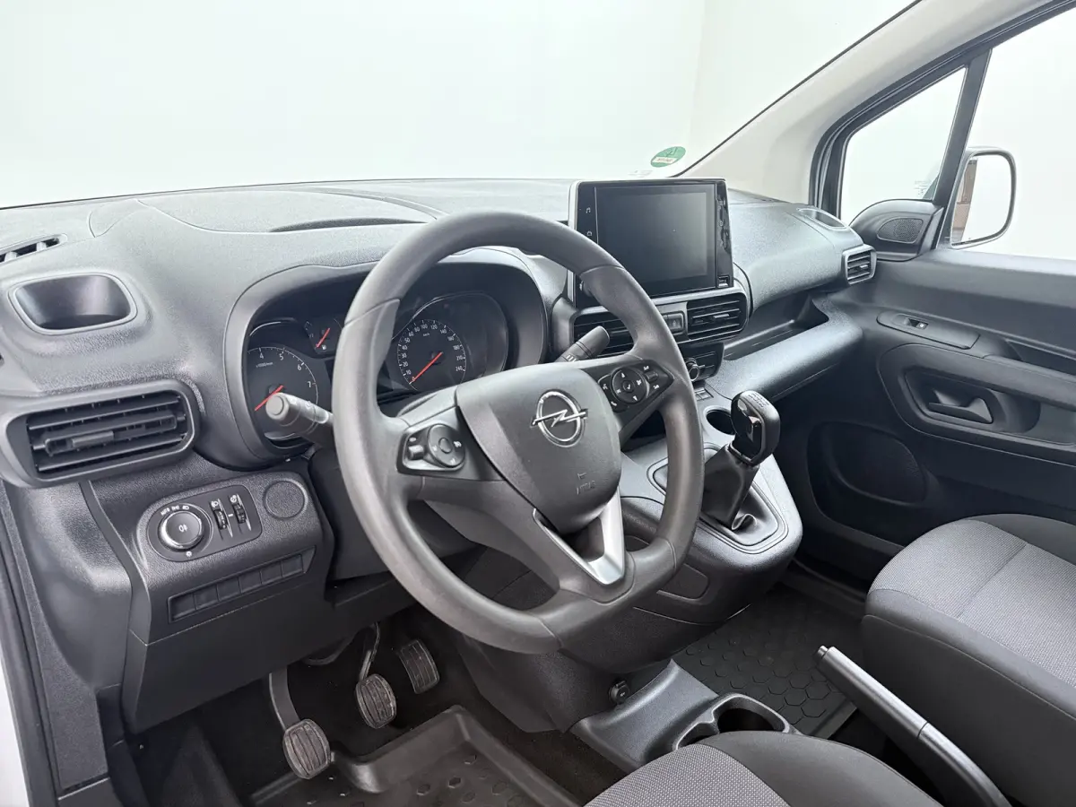 1.5D L1H1 Edition 100 pk | Airco | Apple Carplay/Android Auto|telefoonintegratie premium | Carplus Vloerplaat Combo L1 (L1 Betonplex antislip grijs 9mm)