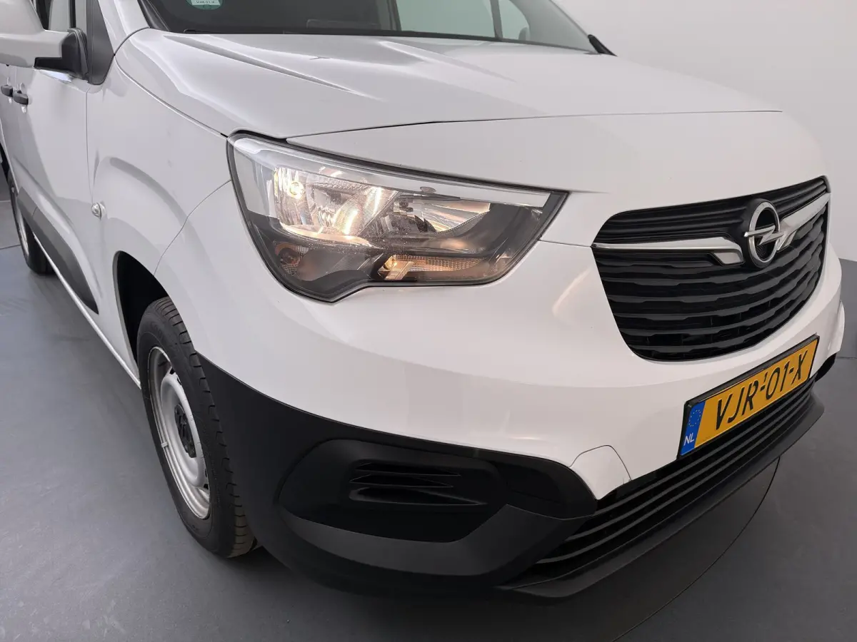 1.5D L1H1 Edition 100 pk | Airco | Apple Carplay/Android Auto|telefoonintegratie premium | Carplus Vloerplaat Combo L1 (L1 Betonplex antislip grijs 9mm)