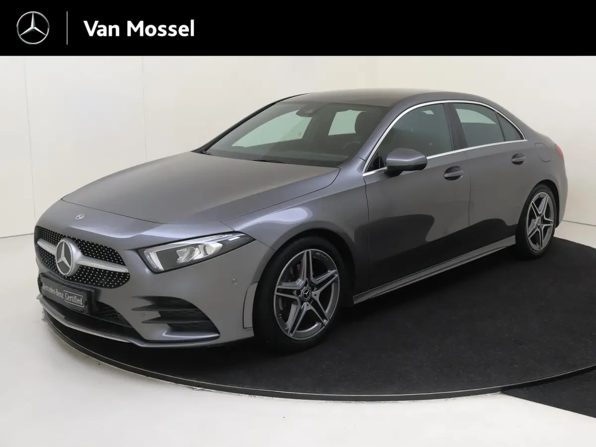 200 Business Solution AMG Sfeerverlichting / Stoelverwarming / Parkeercamera /