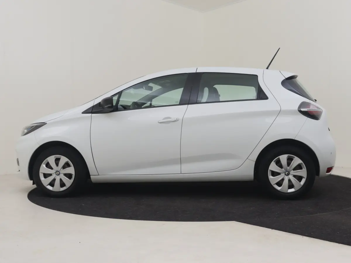 R110 Life Carshare 52 kWh l Incl Koopaccu l SOH 94% l Climatronic l Cr Control l Keyless | Parkeersensoren l Navigatie