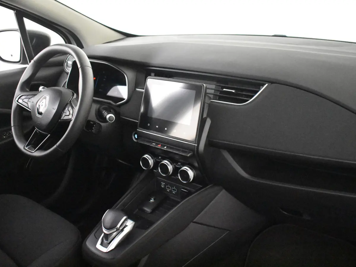 R110 Life Carshare 52 kWh l Incl Koopaccu l SOH 94% l Climatronic l Cr Control l Keyless | Parkeersensoren l Navigatie