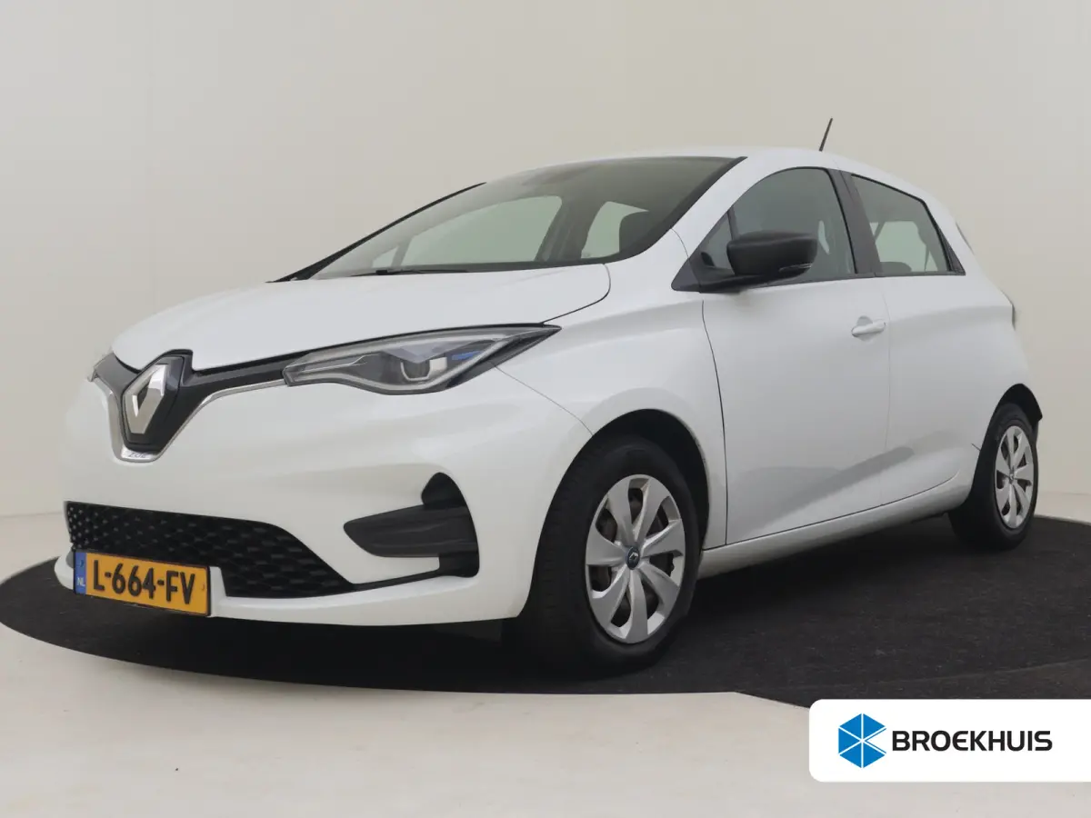 R110 Life Carshare 52 kWh l Incl Koopaccu l SOH 94% l Climatronic l Cr Control l Keyless | Parkeersensoren l Navigatie