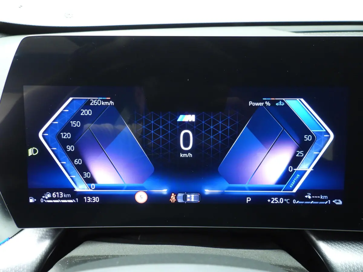 xDrive30e | M-Sportpakket | LED | Navigatie  | Trekhaak | Sportstoelen | DAB | Harman-Kardon Sound | Alu 19 inch